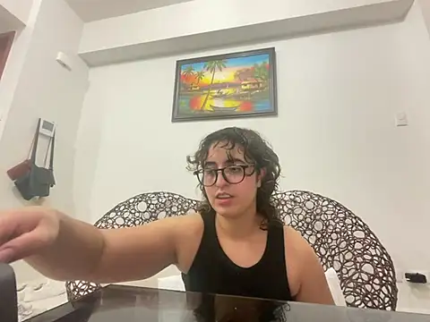 Snapshot of yassiestar chatting on 02-25-26, 06:50 yassiestar online show from 02-25-26, 06:50