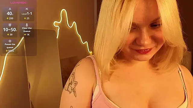 Snapshot of Doris_Lee chatting on 06-19-26, 01:15 Doris Lee online show from 06-19-26, 01:15