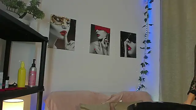 Rebeca Marchetti online show from 03-24-26, 08:14