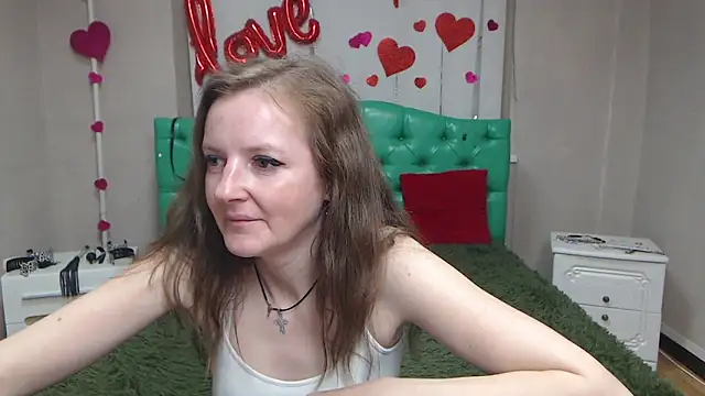Snapshot of MeganPirs chatting on 05-19-26, 01:56 MeganPirs online show from 05-19-26, 01:56