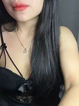 Snapshot of Tinn_tin chatting on 04-19-26, 03:22 Tinn tin online show from 04-19-26, 03:22