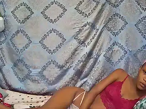 Snapshot of Sexyminnie chatting on 02-28-26, 08:43 Sexyminnie online show from 02-28-26, 08:43