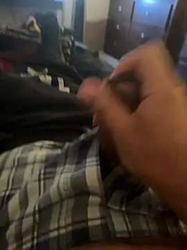 Snapshot of brownbonegangsta13 chatting on 02-25-26, 07:12 brownbonegangsta13 online show from 02-25-26, 07:12