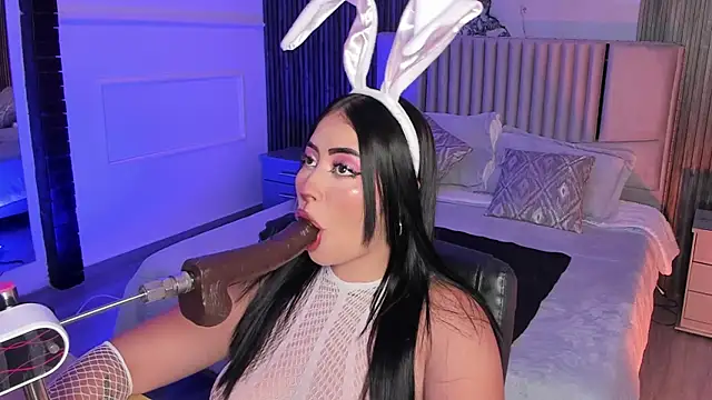 Emberrvelvet online show from 04-05-26, 04:20