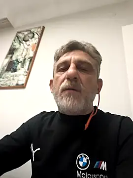 Snapshot of arelll34 chatting on 02-25-26, 11:58 arelll34 online show from 02-25-26, 11:58