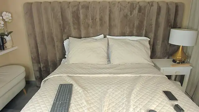 SofiBaez online show from 04-10-26, 09:52