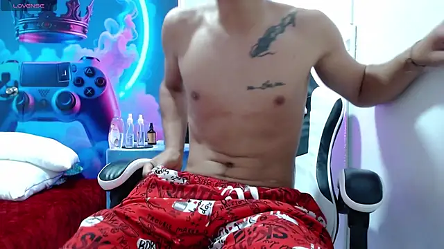 Snapshot of pipe_hot04 chatting on 02-28-26, 12:55 pipe hot04 online show from 02-28-26, 12:55