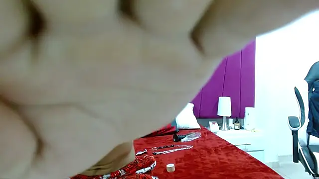 Snapshot of pipe_hot04 chatting on 03-07-26, 02:41 pipe hot04 online show from 03-07-26, 02:41