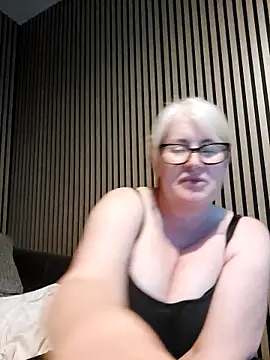 FlirtyFleur-x online show from 05-06-26, 05:51