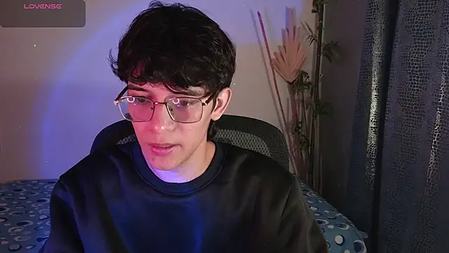 Snapshot of noah_millerx chatting on 03-01-26, 03:52 noah millerx online show from 03-01-26, 03:52