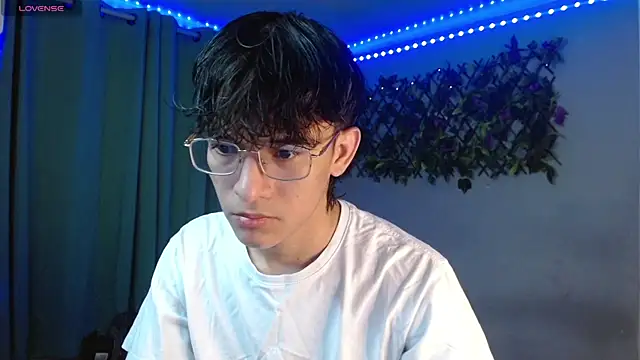 Snapshot of noah_millerx chatting on 04-19-26, 10:56 noah millerx online show from 04-19-26, 10:56
