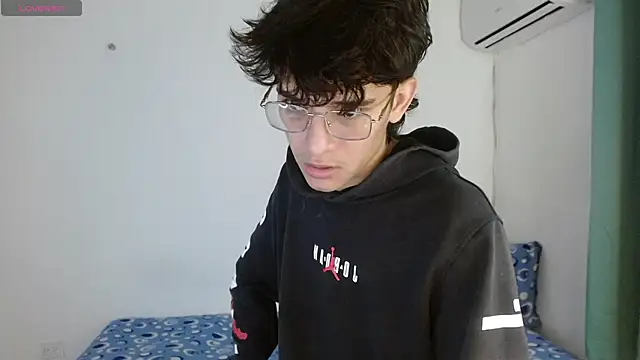 Snapshot of noah_millerx chatting on 05-05-26, 03:36 noah millerx online show from 05-05-26, 03:36