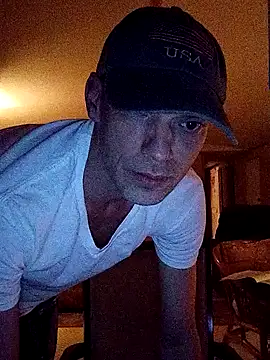 Snapshot of amazonwalrus chatting on 10-29-25, 04:26 amazonwalrus online show from 10-29-25, 04:26