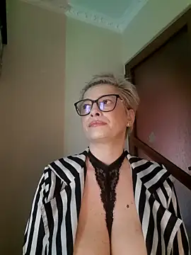 LunaBlaise online show from 03-16-26, 02:10