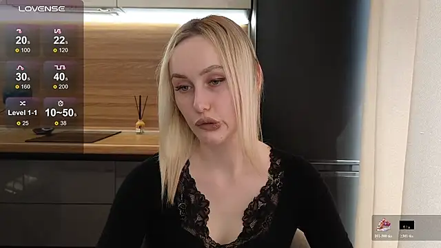 Snapshot of Bella_Villen chatting on 07-01-26, 08:38 Bella Villen online show from 07-01-26, 08:38