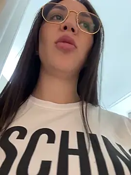 Snapshot of Bunny_Lush chatting on 06-19-26, 04:06 Bunny Lush online show from 06-19-26, 04:06