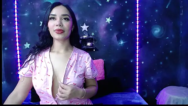 ValentinaRojass  online show from 03-25-26, 02:45