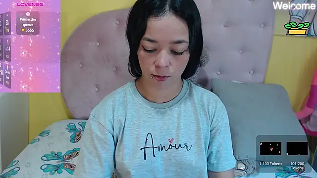 Sophiiee Gray online show from 05-05-26, 12:57