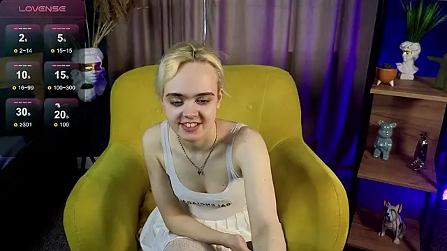 Bambi Bloom online show from 03-25-26, 06:08