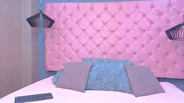 SARA HORNY- online show from 04-09-26, 03:17