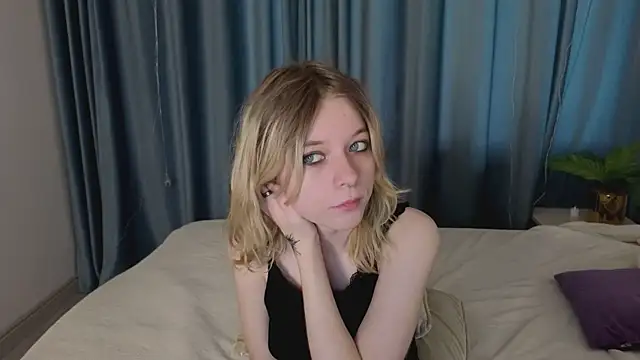 MollySally online show from 05-01-26, 04:06