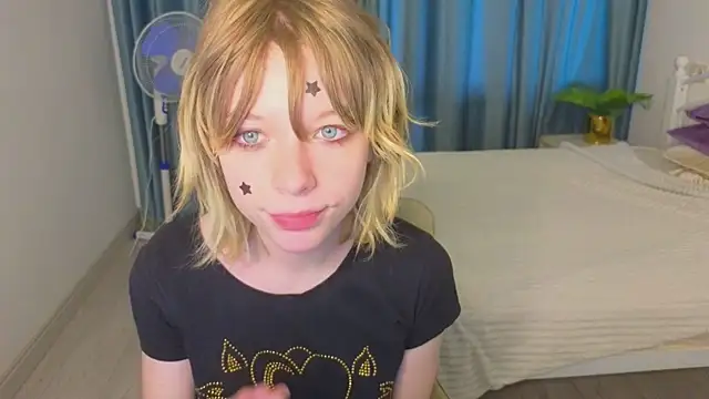 MollySally online show from 06-19-26, 04:17