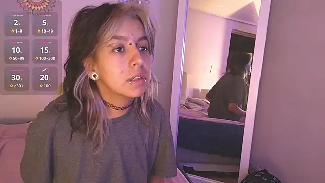 Snapshot of SamintheZone chatting on 03-03-26, 08:42 SamintheZone online show from 03-03-26, 08:42