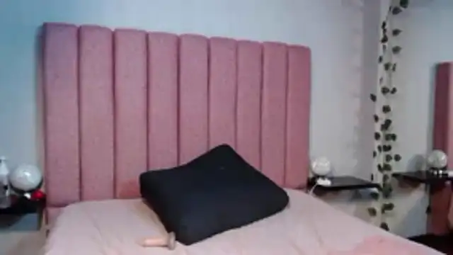 SaraLjordad online show from 05-18-26, 04:07