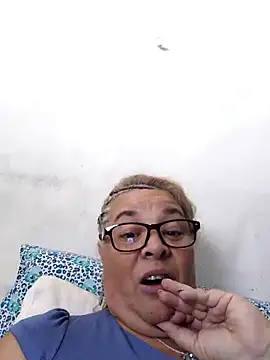 momismilf544 online show from 04-23-26, 06:21