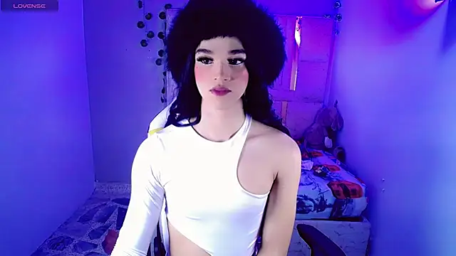 Snapshot of Sophiaa_doll_ chatting on 05-30-26, 04:20 Sophiaa doll online show from 05-30-26, 04:20