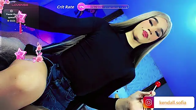 Snapshot of Sophiaa_doll_ chatting on 07-10-26, 04:17 Sophiaa doll online show from 07-10-26, 04:17