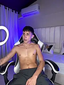 Snapshot of Rome_cortes chatting on 03-03-26, 10:26 Rome cortes online show from 03-03-26, 10:26