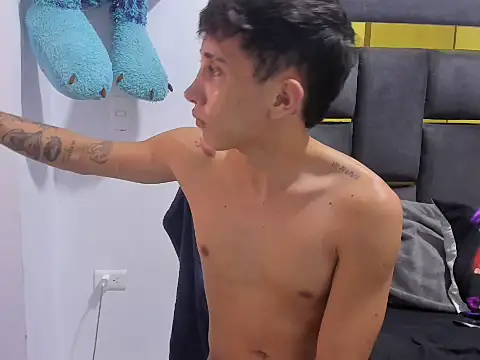 Rome cortes online show from 04-12-26, 12:26