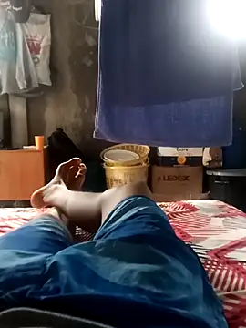 Snapshot of Javier_068 chatting on 02-27-26, 02:28 Javier 068 online show from 02-27-26, 02:28