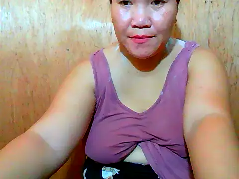 Snapshot of sejuicing_angel chatting on 05-12-26, 03:25 sejuicing angel online show from 05-12-26, 03:25