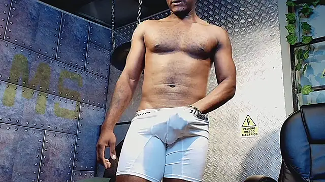 Snapshot of DarianWill18 chatting on 02-28-26, 04:13 DarianWill18 online show from 02-28-26, 04:13