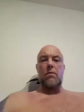 Snapshot of HornyDaddyMuscle chatting on 06-05-26, 08:36 HornyDaddyMuscle online show from 06-05-26, 08:36
