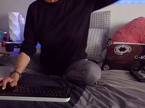 mariaplaya online show from 04-13-26, 06:30