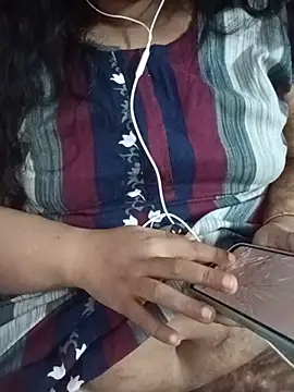 Snapshot of deepika-mallus chatting on 07-18-26, 07:17 deepika-mallus online show from 07-18-26, 07:17