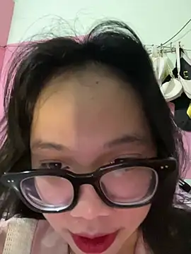 Leeeeiu online show from 04-09-26, 03:06