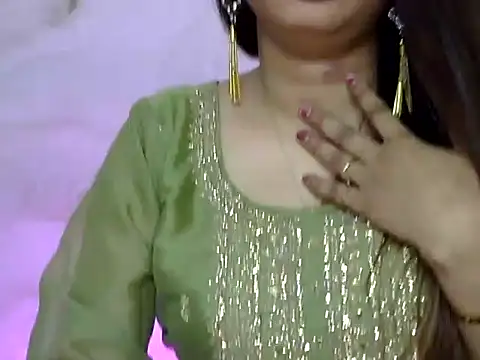 Snapshot of Niya_thakur chatting on 04-04-26, 04:33 Niya thakur online show from 04-04-26, 04:33