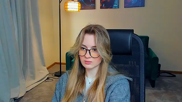 Snapshot of DortheaHupy chatting on 03-01-26, 07:32 DortheaHupy online show from 03-01-26, 07:32