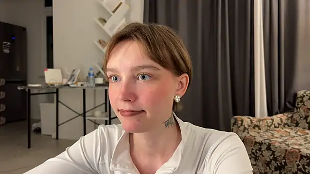 Lolatatee online show from 06-04-26, 05:19