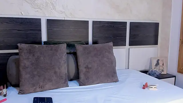 Natalia Cruzz online show from 07-03-26, 12:44