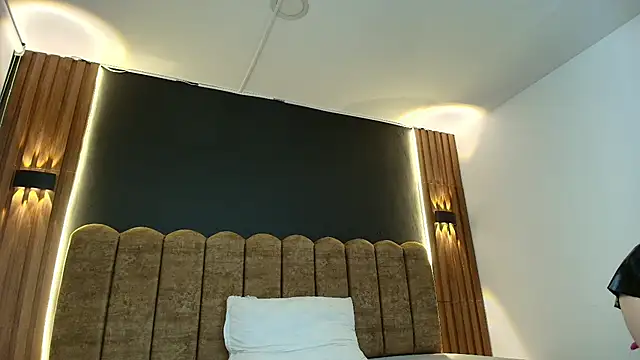 AmbarLee  online show from 07-12-26, 12:18