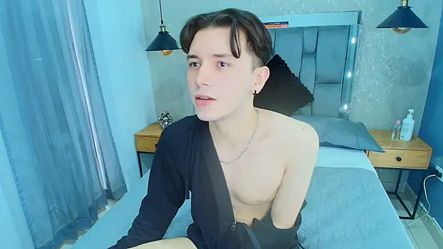 hollannd  online show from 03-30-26, 02:40