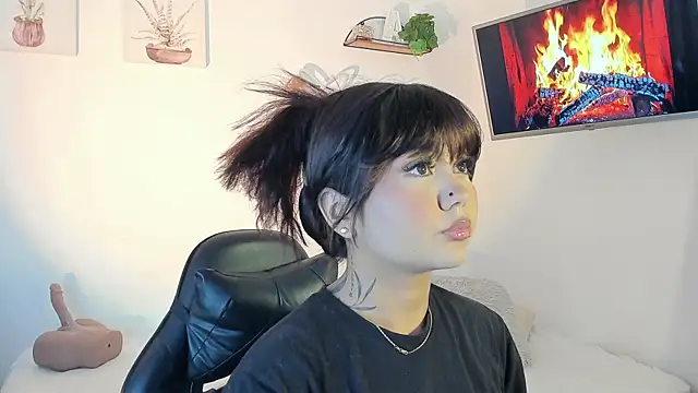 AlaiaRogers online show from 07-24-26, 11:08