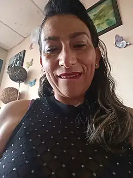 Snapshot of Lucia_Rios chatting on 06-05-26, 10:37 Lucia Rios online show from 06-05-26, 10:37
