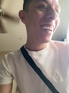 Snapshot of sam_damn chatting on 07-30-26, 03:33 sam damn online show from 07-30-26, 03:33