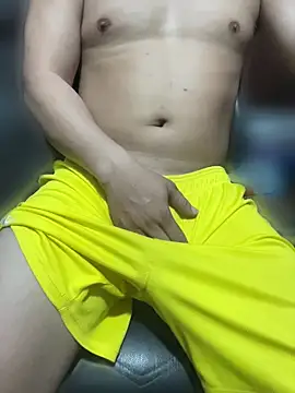 hoang15075 online show from 05-16-26, 11:53